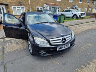 MERCEDES C200 SE CDI A Engine Size 2.1 Litres Fuel DIESEL Body 4 DOOR SALOON Transmission AUTOMATIC Seats 5 Colour BLACK Reg Date 01/09/2009 Mileage: 174200 Reg WU59PZO