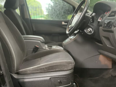 FORD FOCUS C-MAX GHIA AUTO Engine Size 2.0 Litres Fuel PETROL Body 5 DOOR MPV Transmission AUTOMATIC Seats 5 Colour BLACK Reg Date 29/08/2006 Mileage: 115000 Reg LM06HMJ