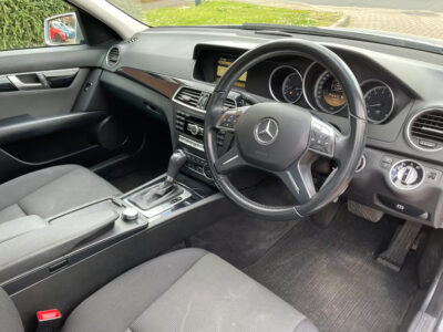 MERCEDES-BENZ C180 SE BLUEEFFICIENCY AUTO Engine Size 1.8 Litres Fuel PETROL Body 4 DOOR SALOON Transmission AUTOMATIC Seats 5 Colour SILVER Reg Date 27/06/2011 Mileage: 51000 Reg KP11UTH