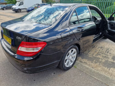 MERCEDES C200 SE CDI A Engine Size 2.1 Litres Fuel DIESEL Body 4 DOOR SALOON Transmission AUTOMATIC Seats 5 Colour BLACK Reg Date 01/09/2009 Mileage: 174200 Reg WU59PZO